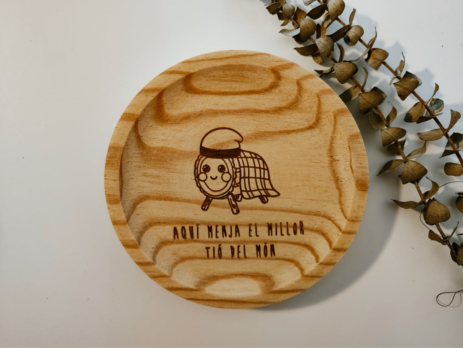 Plat de fusta Tió de Nadal Somrient
