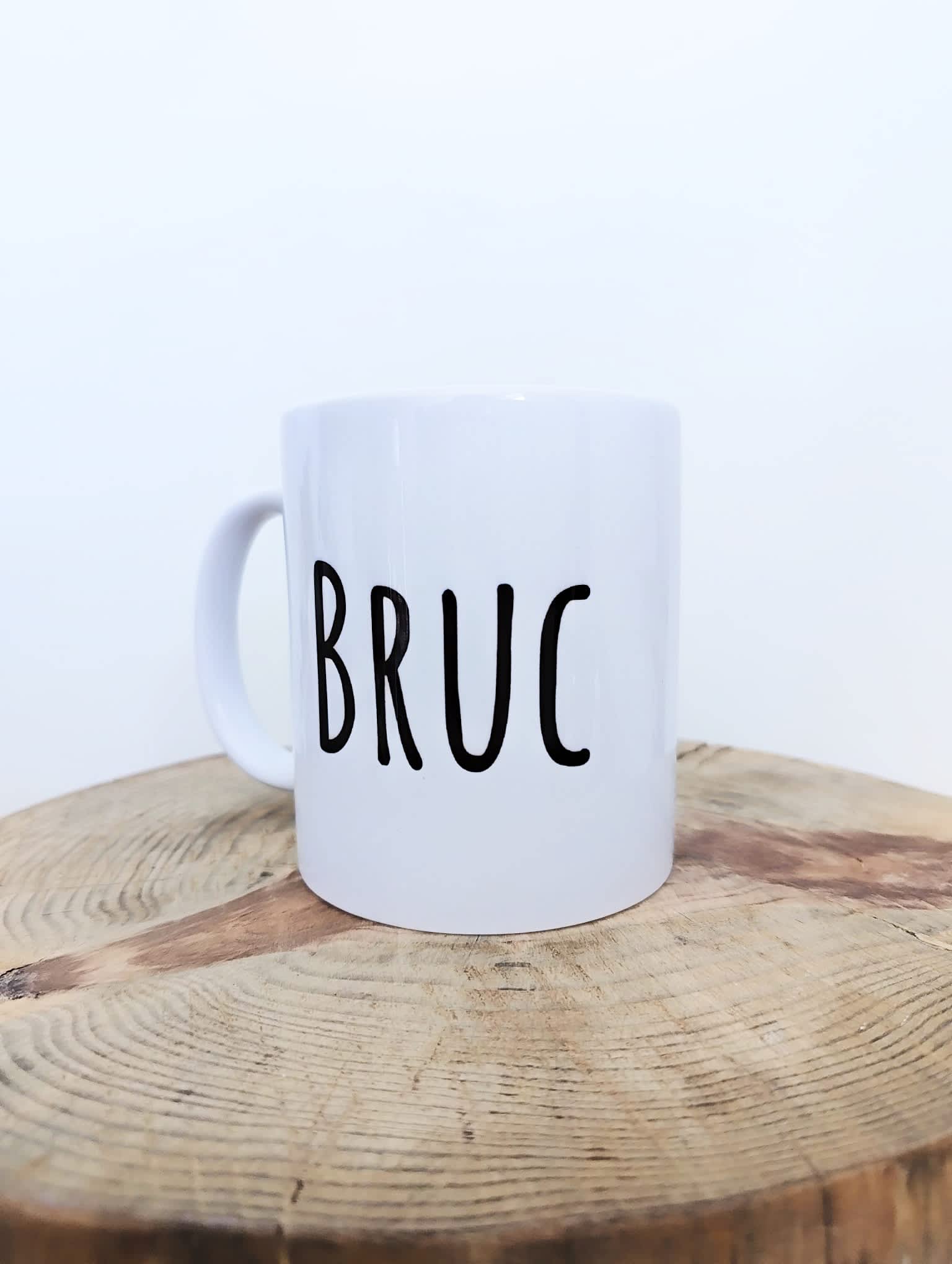Taza personalizada con ilustración de tu perro y su nombre